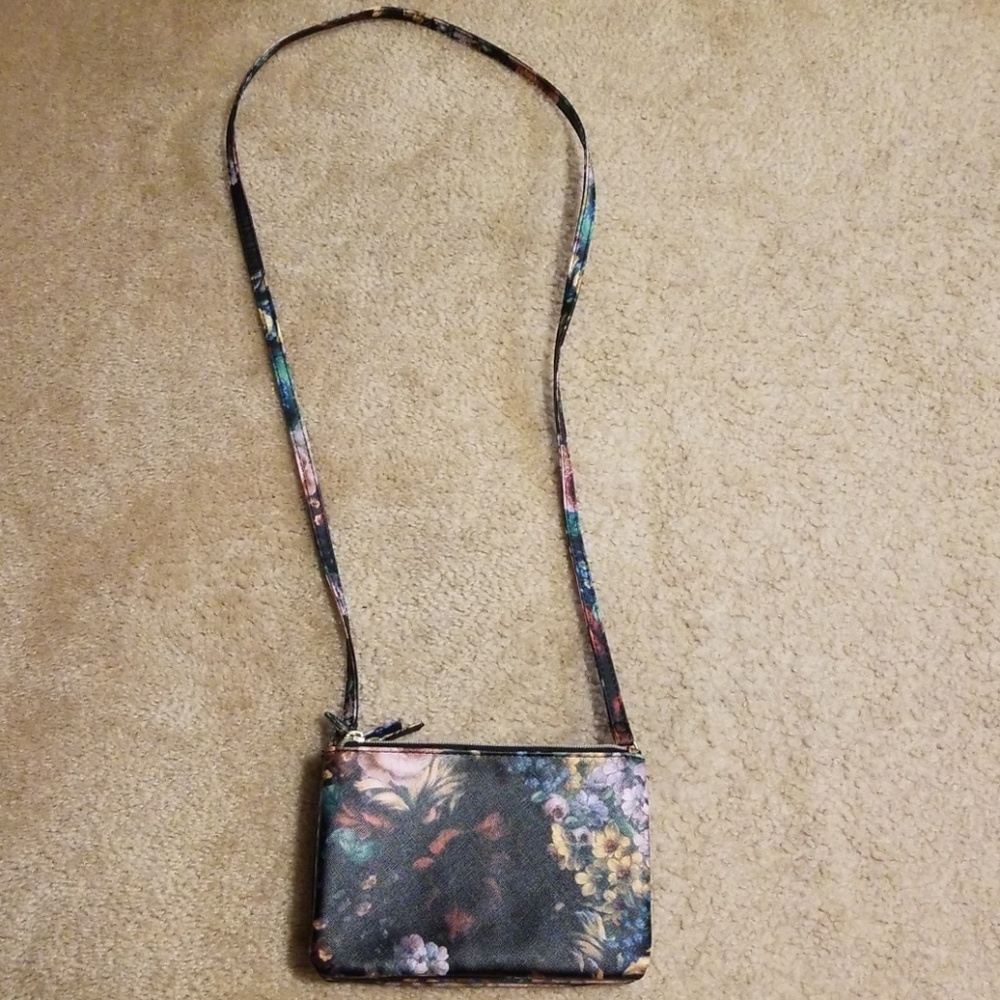 Crossbody purse